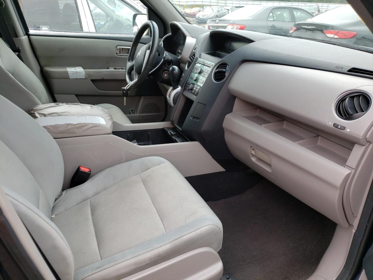 Photo 5 from auction – 2009 HONDA PILOT LX with VIN 5FNYF48209B038356