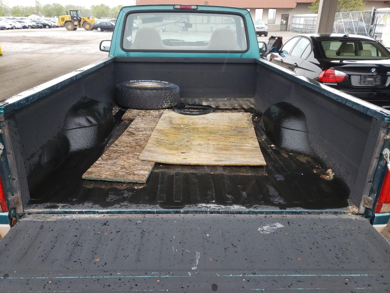 Photo 6 from auction – 1996 FORD F150 with VIN 1FTEF15N4TLC11798