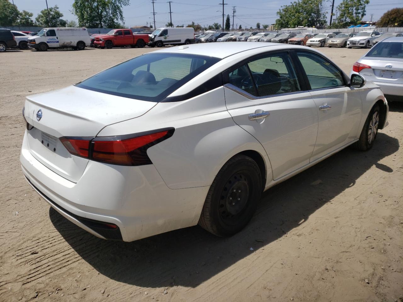 Photo 4 from auction – 2019 NISSAN ALTIMA S with VIN 1N4BL4BV3KC218246