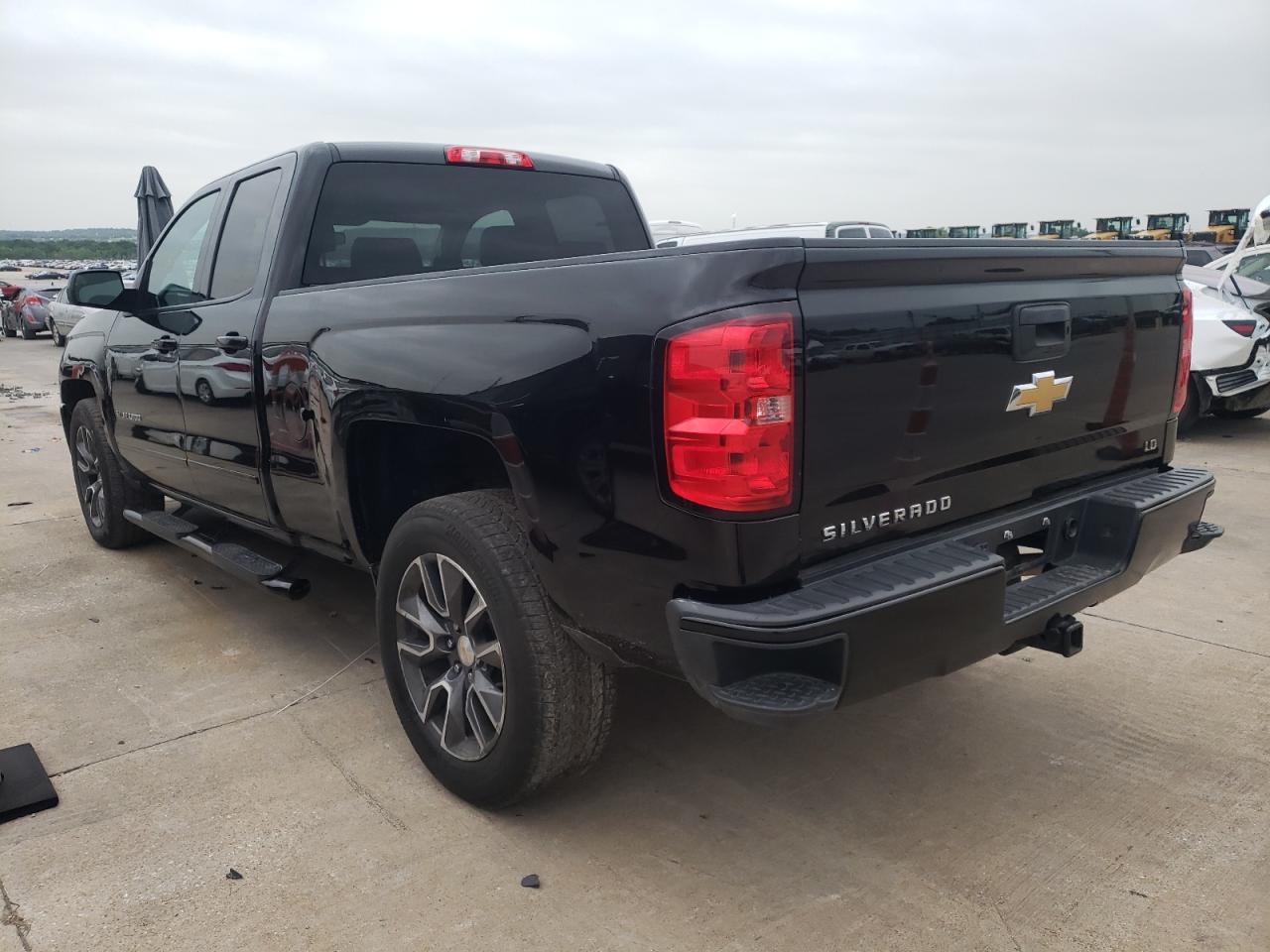 Photo 3 from auction – 2019 CHEVROLET SILVERADO with VIN 2GCRCPECXK1116064