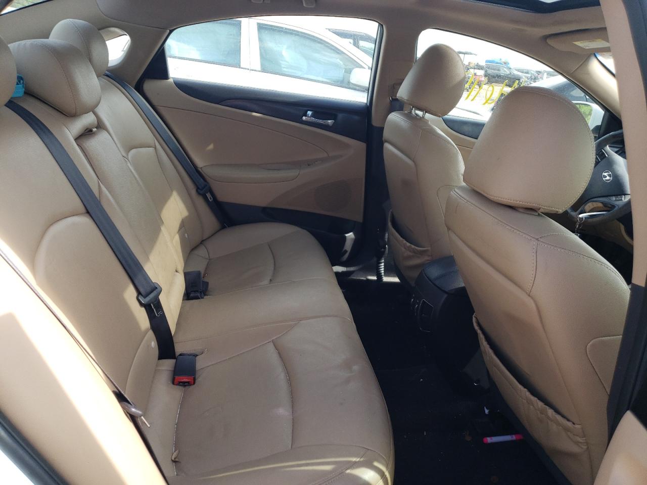 Foto 6 de la subasta – 2011 HYUNDAI SONATA SE con VIN 5NPEC4AC0BH299508