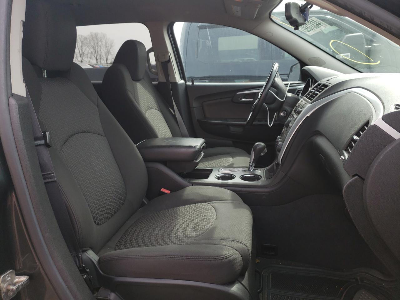 Photo 5 from auction – 2011 CHEVROLET TRAVERSE L with VIN 1GNKVGED6BJ225252
