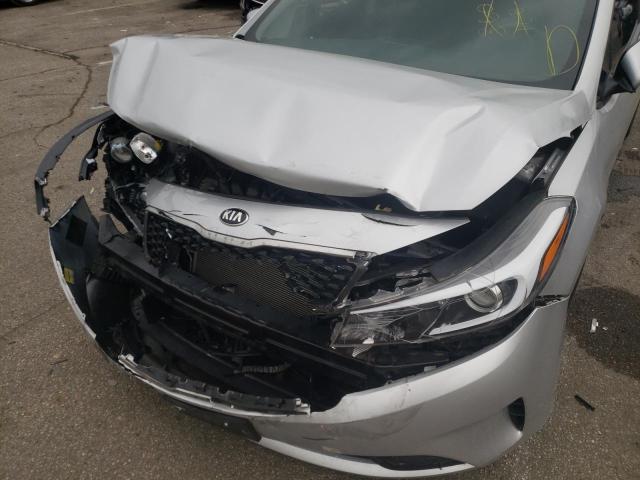 Photo 9 from auction – 2018 KIA FORTE LX with VIN 3KPFK4A71JE218688