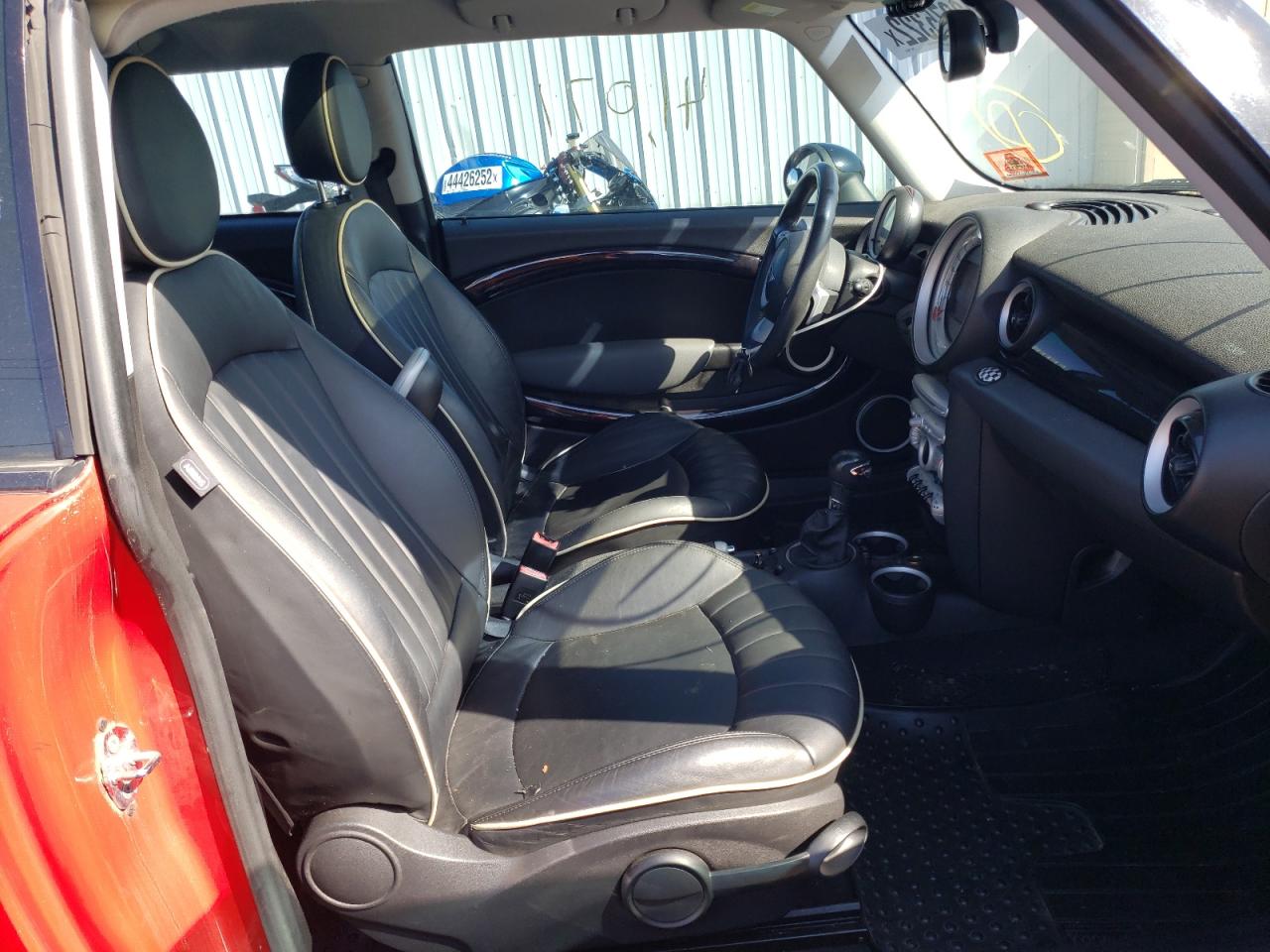 Photo 5 from auction – 2009 MINI COOPER S C with VIN WMWMM33529TP90263