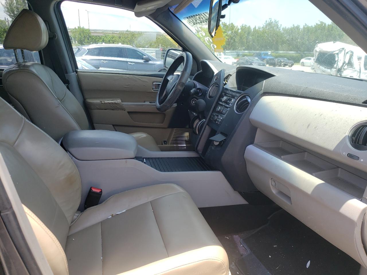 Photo 5 from auction – 2012 HONDA PILOT LX with VIN 5FNYF3H24CB003532