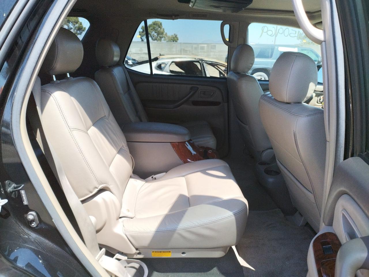 Photo 6 from auction – 2007 TOYOTA SEQUOIA LI with VIN 5TDBT48A27S281942