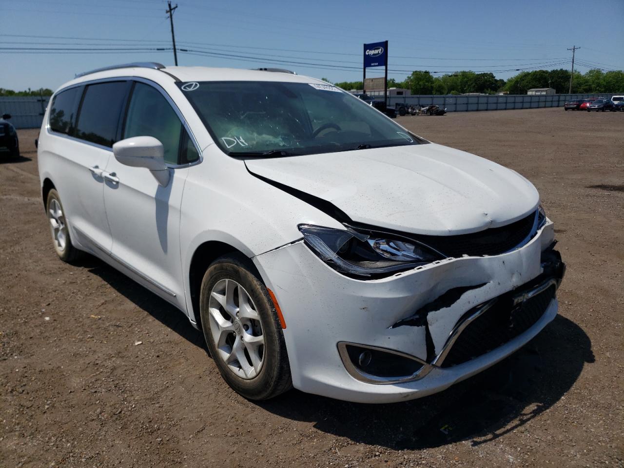 CHRYSLER PACIFICA T 2017 with VIN 2C4RC1EG3HR518647 - Photo from auction