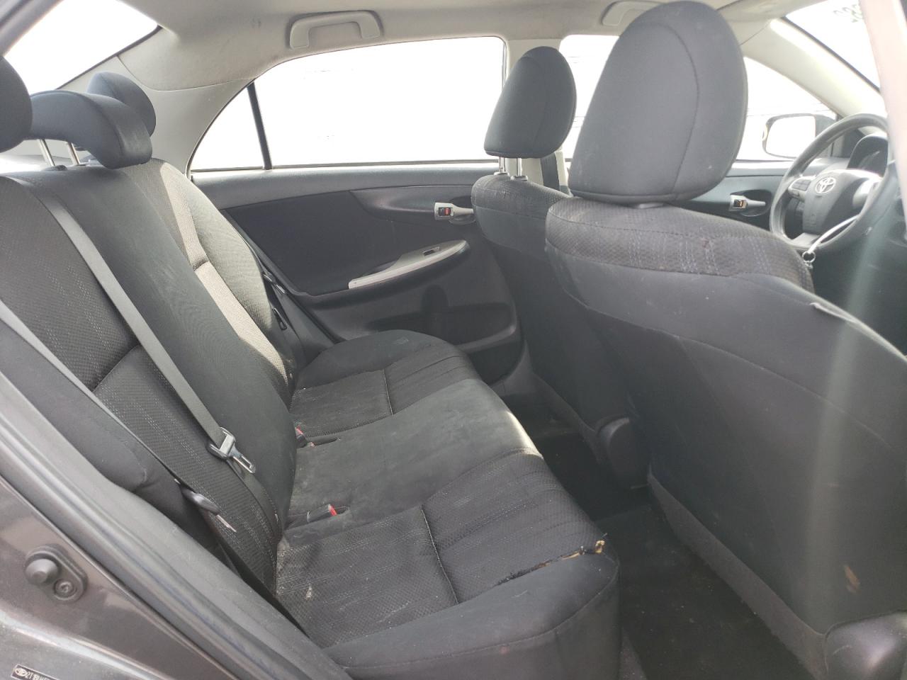 Photo 6 from auction – 2011 TOYOTA COROLLA with VIN 2T1BU4EE9BC653668