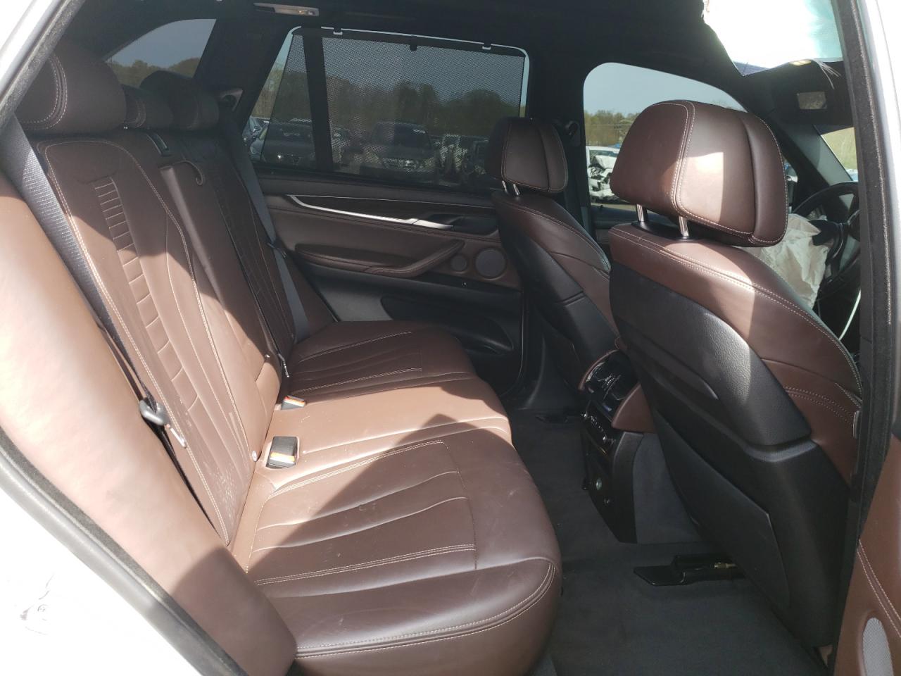 Photo 6 from auction – 2016 BMW X5 XDRIVE5 with VIN 5UXKR6C57G0J82345