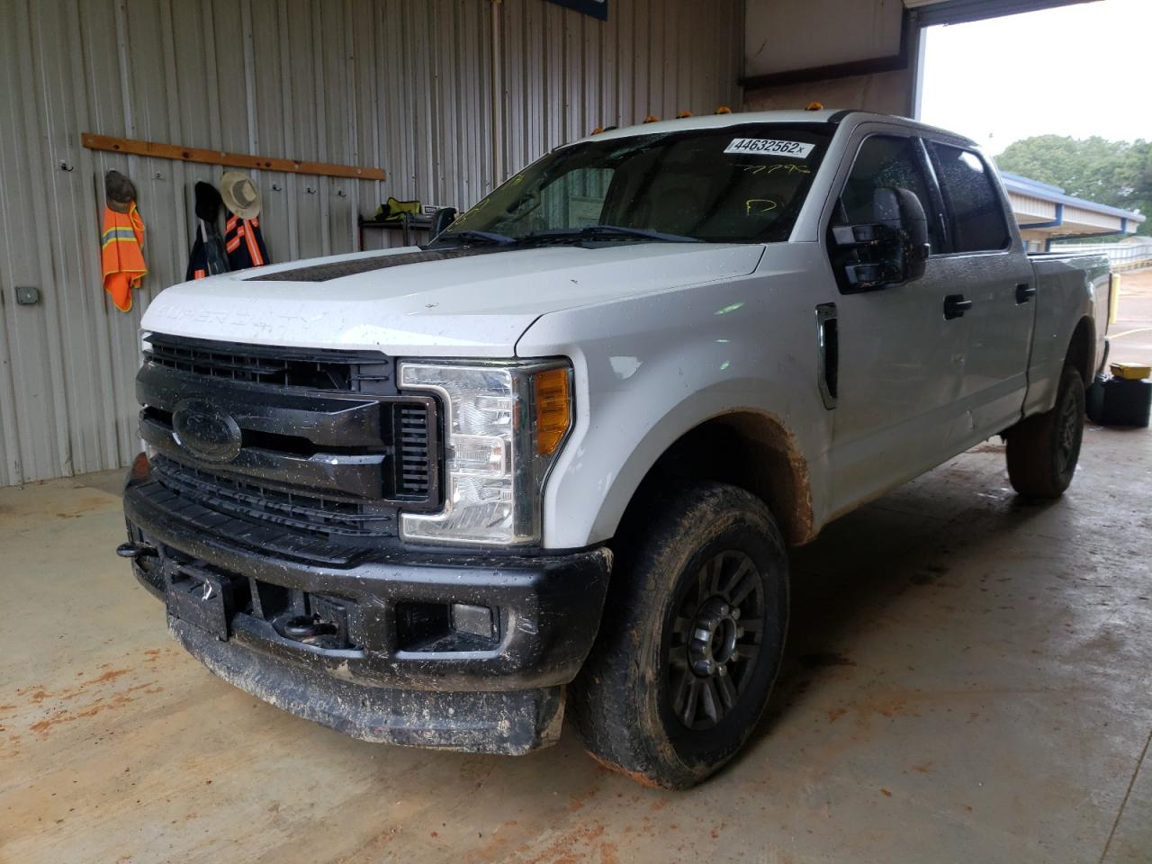 Photo 2 from auction – 2017 FORD F250 SUPER with VIN 1FT7W2B64HEB57796