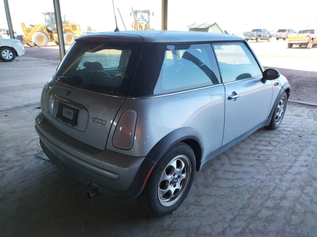 Photo 4 from auction – 2003 MINI COOPER with VIN WMWRC33443TE17011