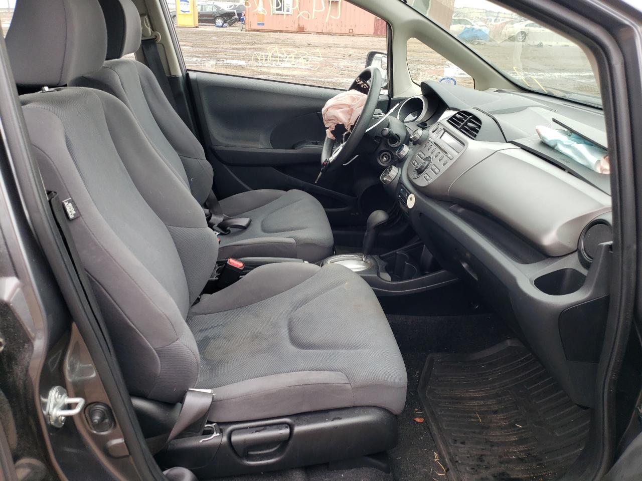 Photo 5 from auction – 2012 HONDA FIT with VIN JHMGE8H36CC020302