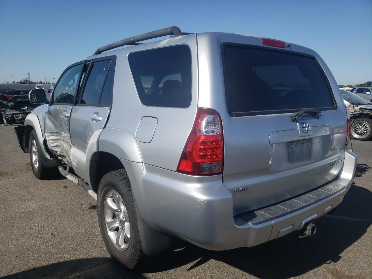 Photo 3 from auction – 2006 TOYOTA 4RUNNER SR with VIN JTEZU14RX68052560