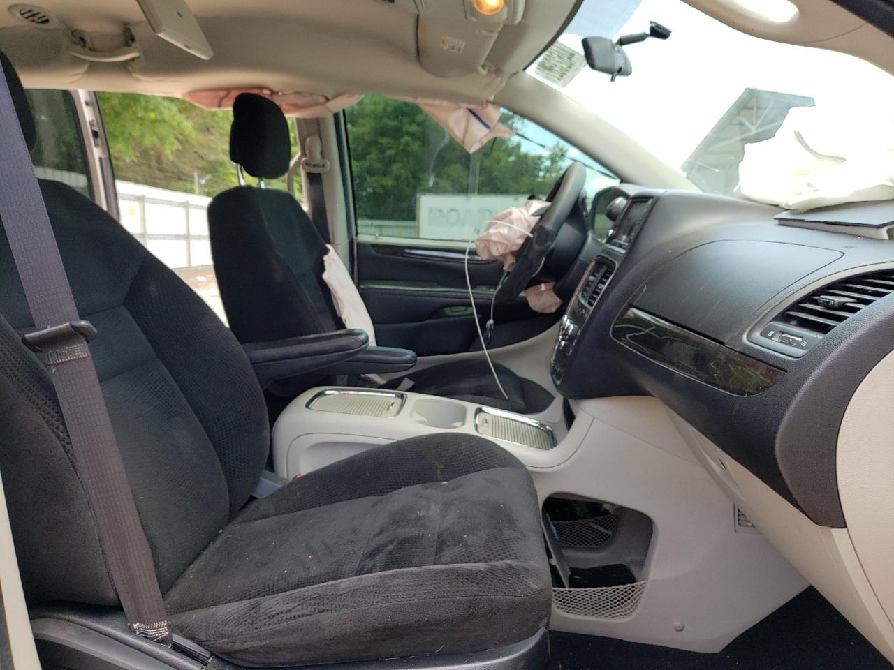 Photo 5 from auction – 2016 DODGE GRAND CARA with VIN 2C4RDGCG3GR309412