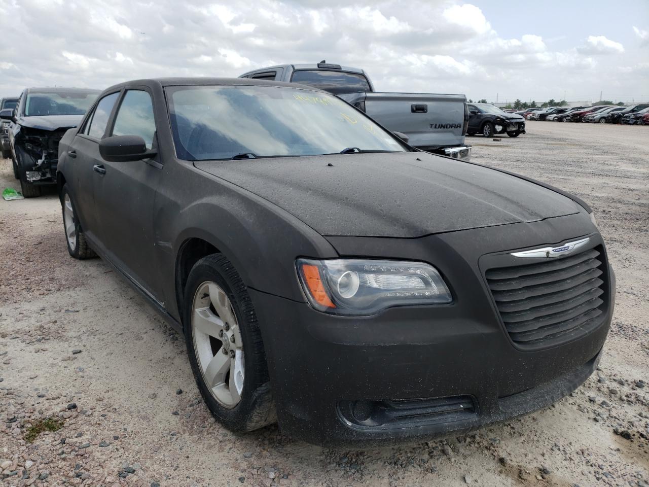 CHRYSLER 300 S 2014 with VIN 2C3CCABG4EH352154 - Photo from auction