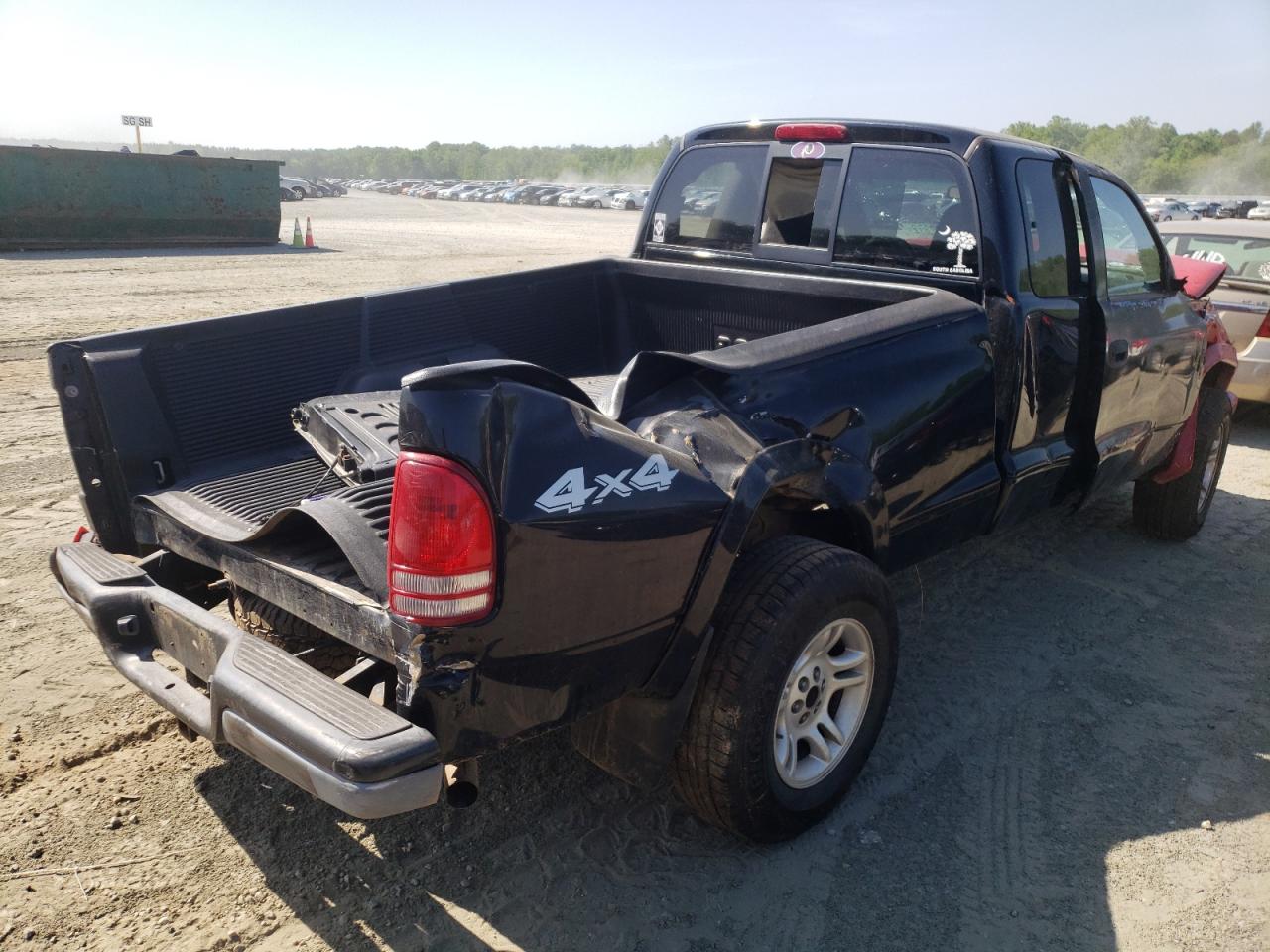 Photo 17 from auction – 2004 DODGE DAKOTA SXT with VIN 1D7HG12K04S599470