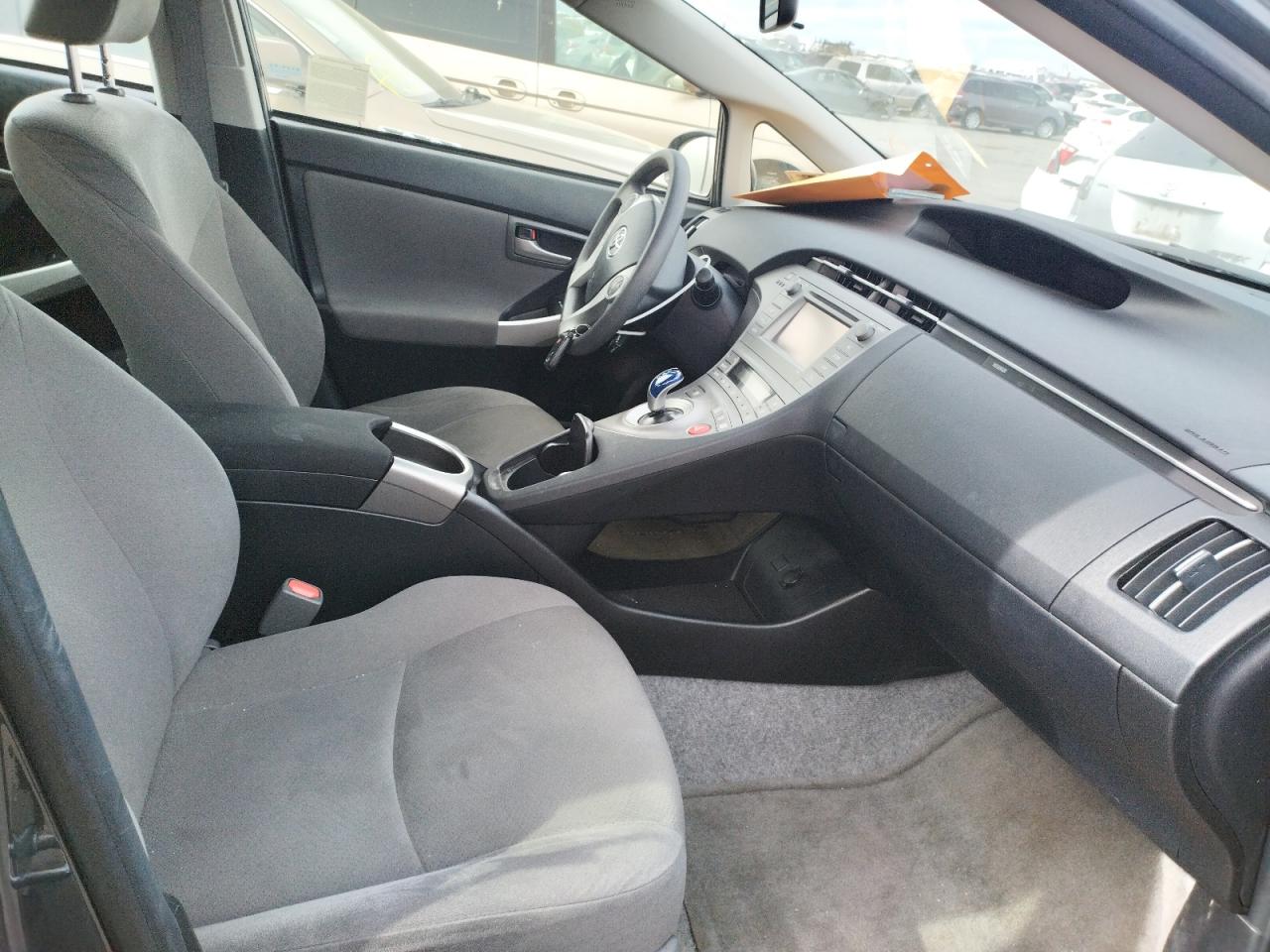 Photo 5 from auction – 2015 TOYOTA PRIUS with VIN JTDKN3DU0F1919363