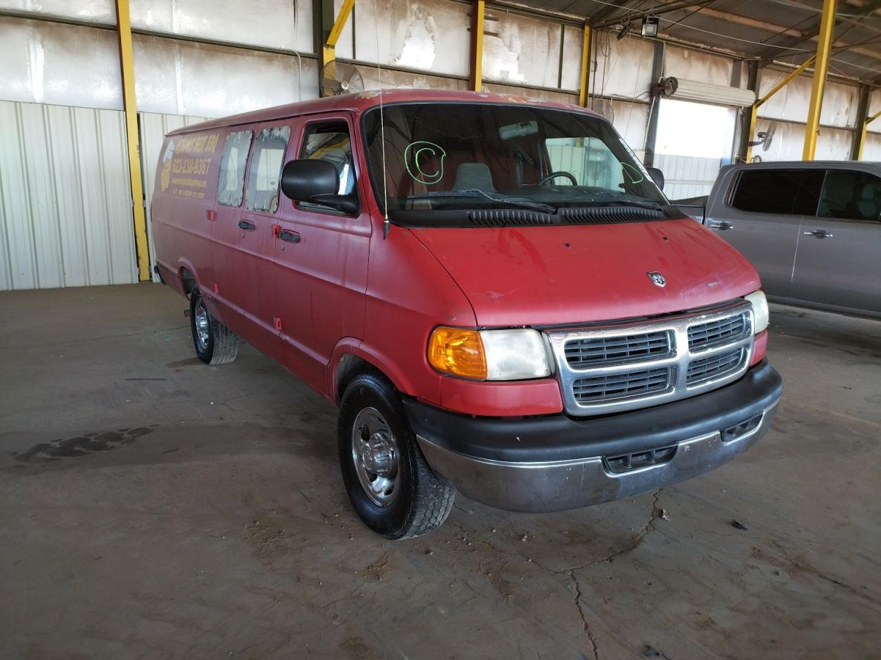 DODGE RAM VAN B3 2000 with VIN 2B7KB31Y5YK151760 - Photo from auction