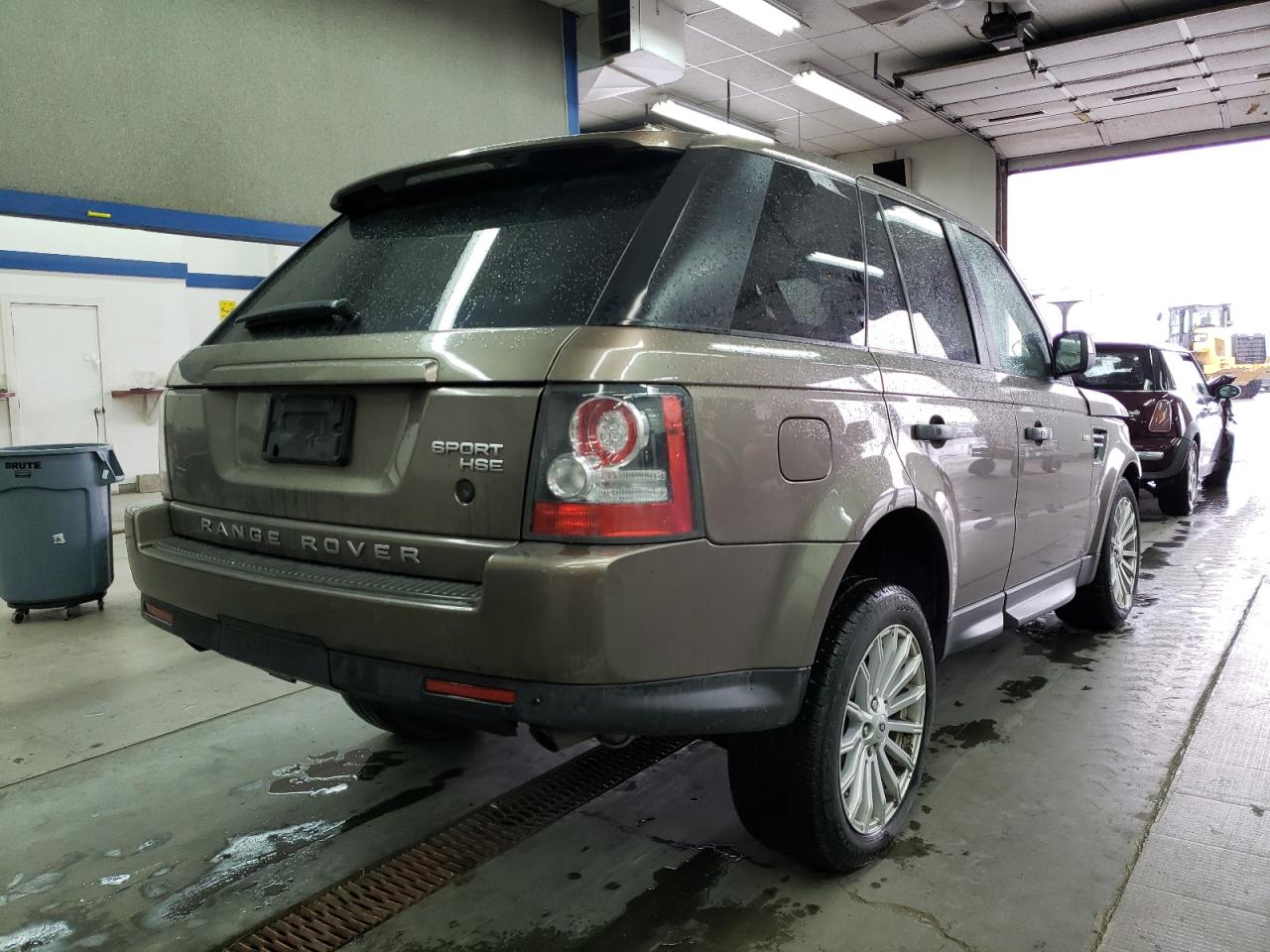 Photo 4 from auction – 2011 LAND ROVER RANGE ROVE with VIN SALSF2D46BA282425