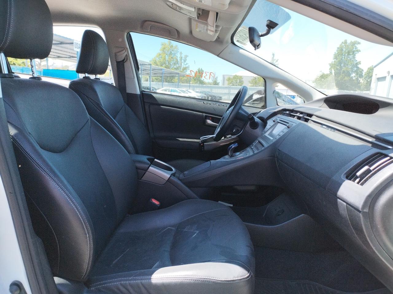 Photo 5 from auction – 2015 TOYOTA PRIUS with VIN JTDKN3DU4F0407269