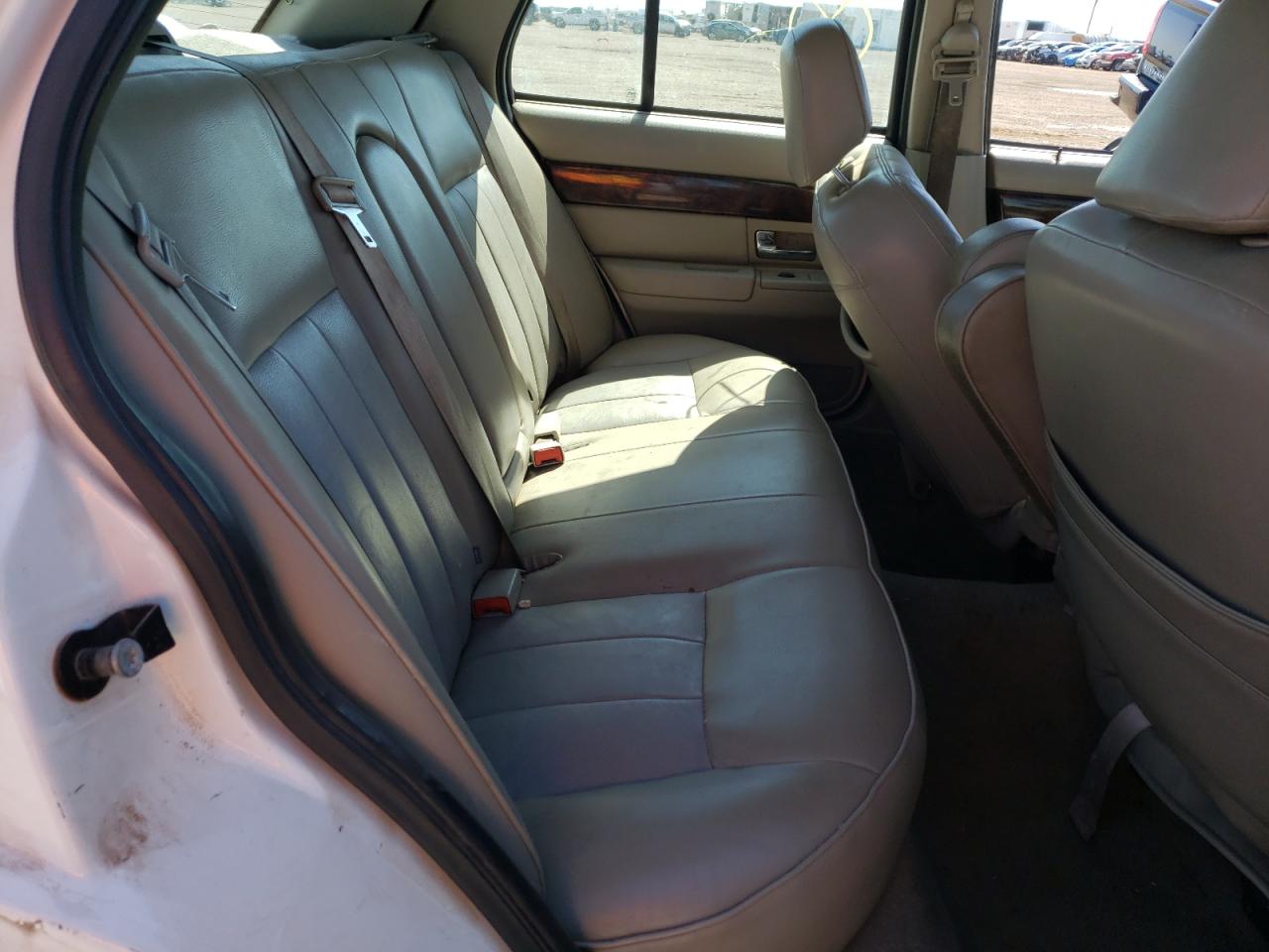 Photo 6 from auction – 2007 MERCURY GRAND MARQ with VIN 2MEFM74VX7X624038