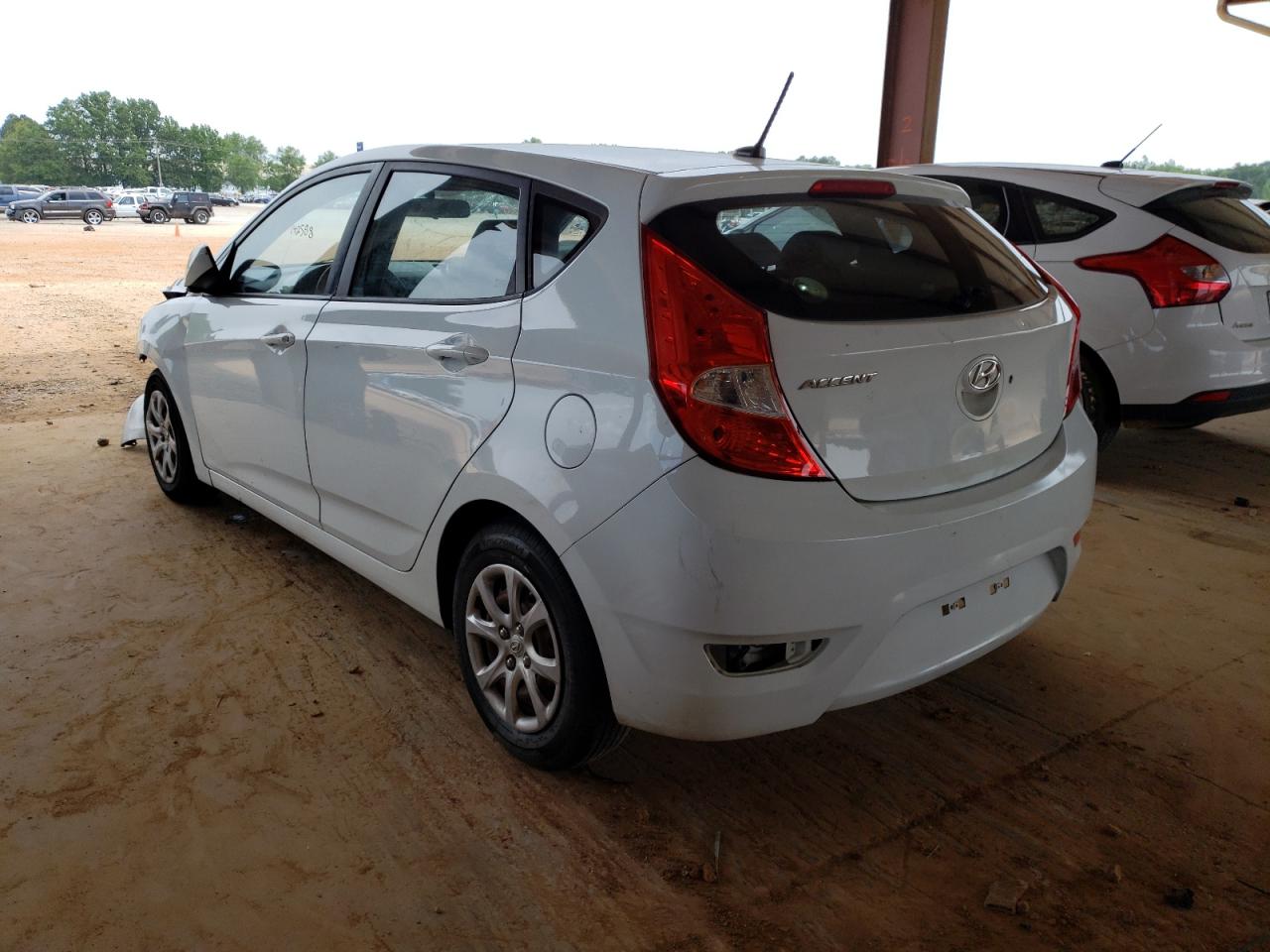 Photo 3 from auction – 2013 HYUNDAI ACCENT GLS with VIN KMHCT5AE4DU084605