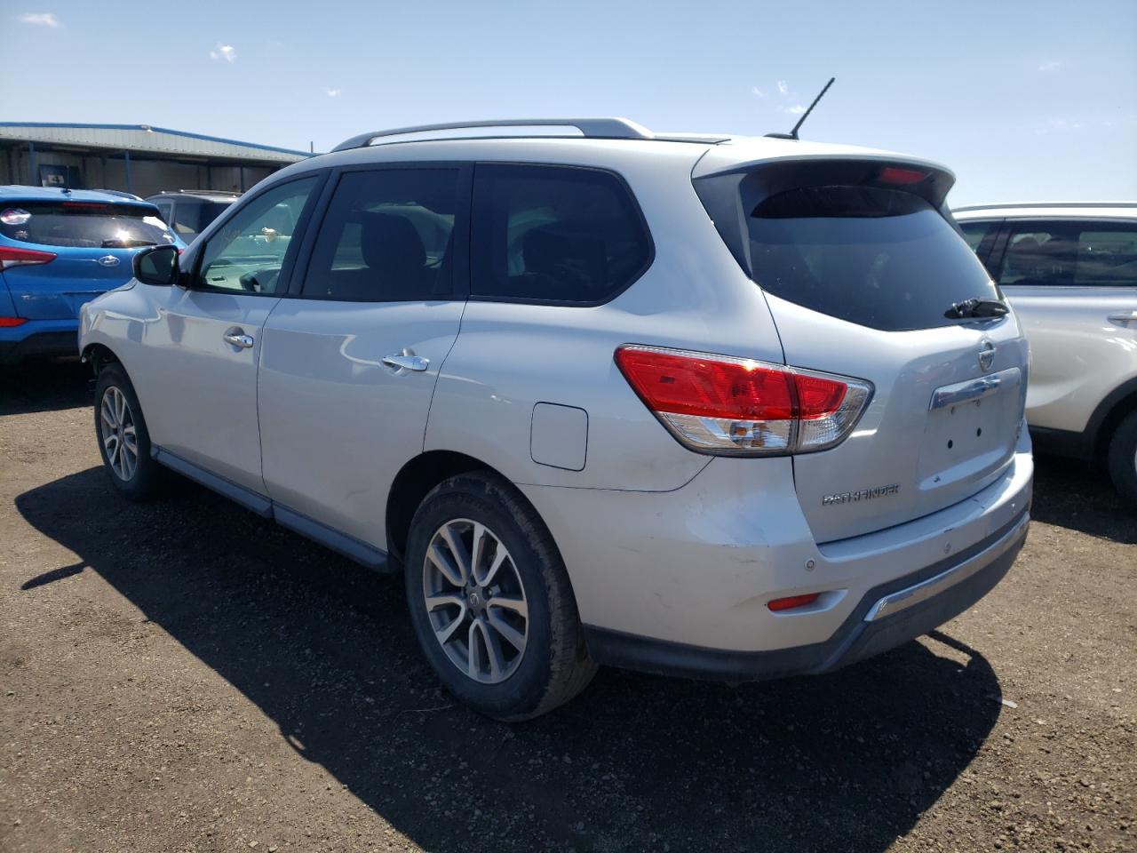 Photo 3 from auction – 2013 NISSAN PATHFINDER with VIN 5N1AR2MM8DC636183