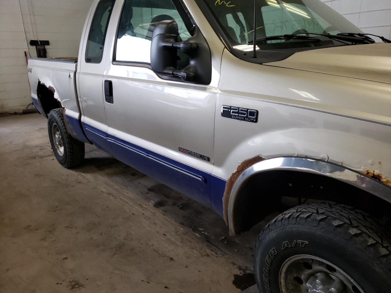 Photo 9 from auction – 2000 FORD F250 SUPER with VIN 1FTNX21F3YEA15624