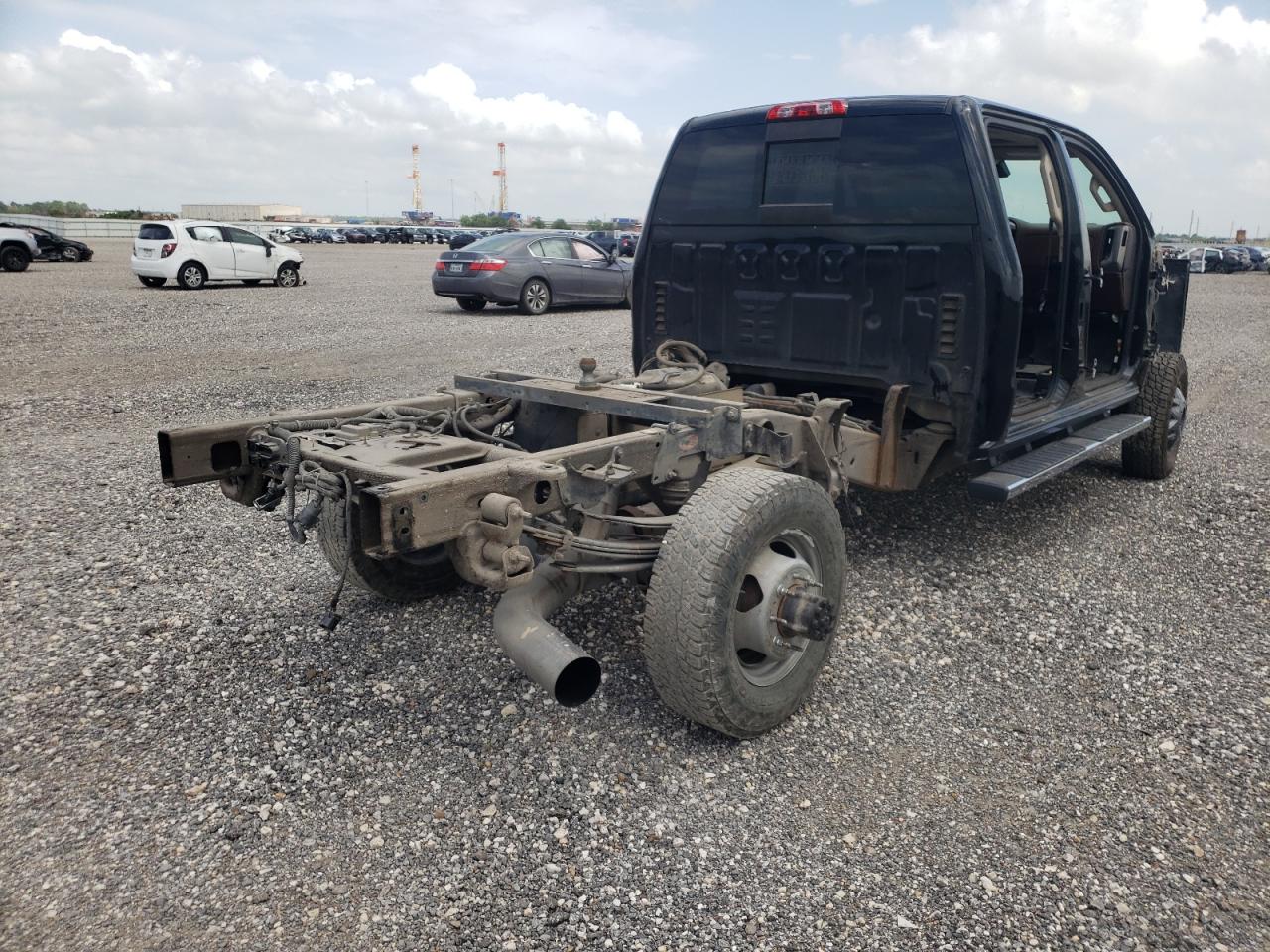Photo 4 from auction – 2015 CHEVROLET SILVERADO with VIN 1GC4K1E88FF624215