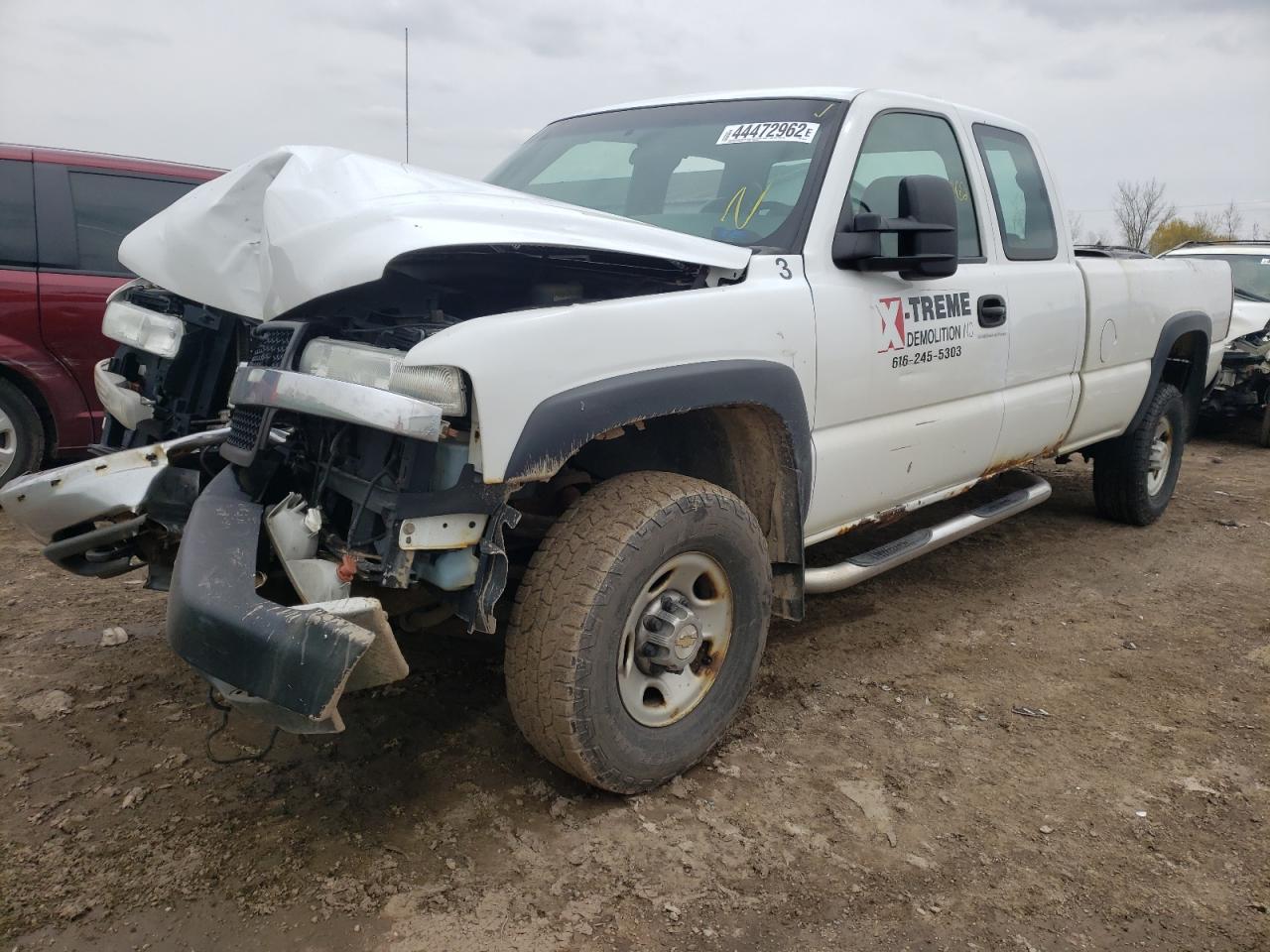 Photo 2 from auction – 2002 CHEVROLET SILVERADO with VIN 1GCHK29U22E263594