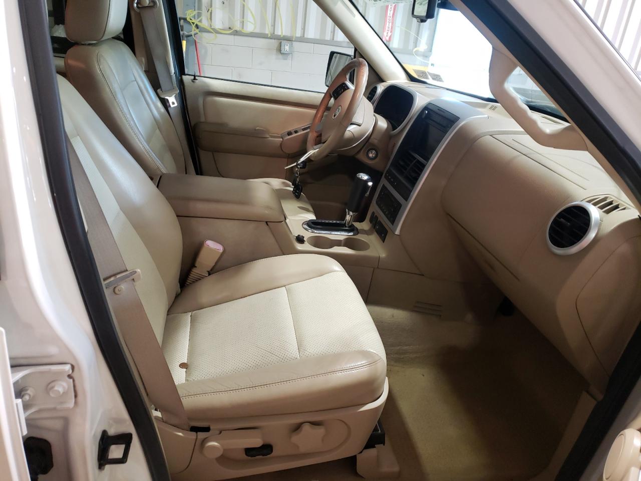 Photo 5 from auction – 2007 MERCURY MOUNTAINEE with VIN 4M2EU48E07UJ06852
