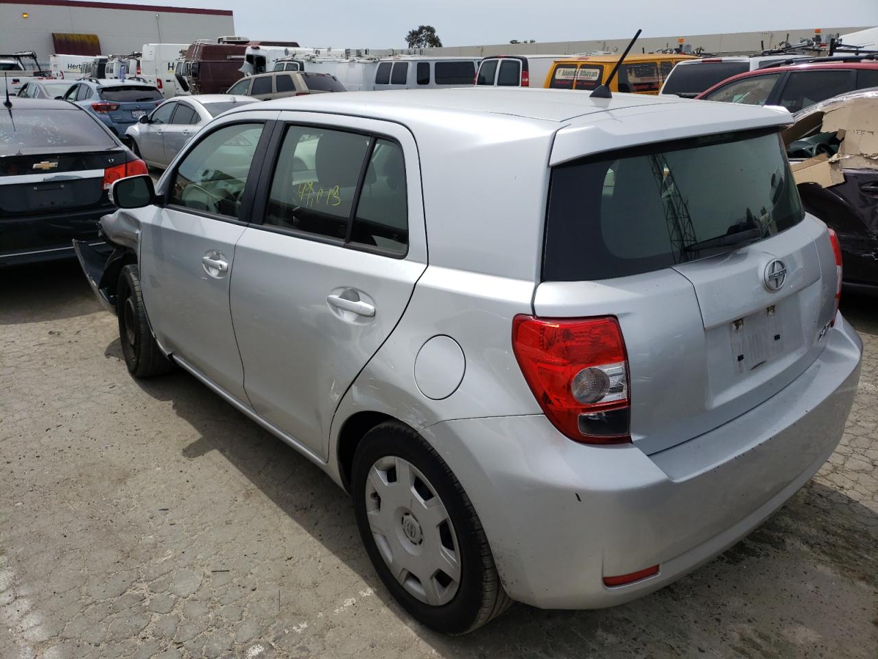 Photo 3 from auction – 2014 TOYOTA SCION XD with VIN JTKKUPB40E1045679