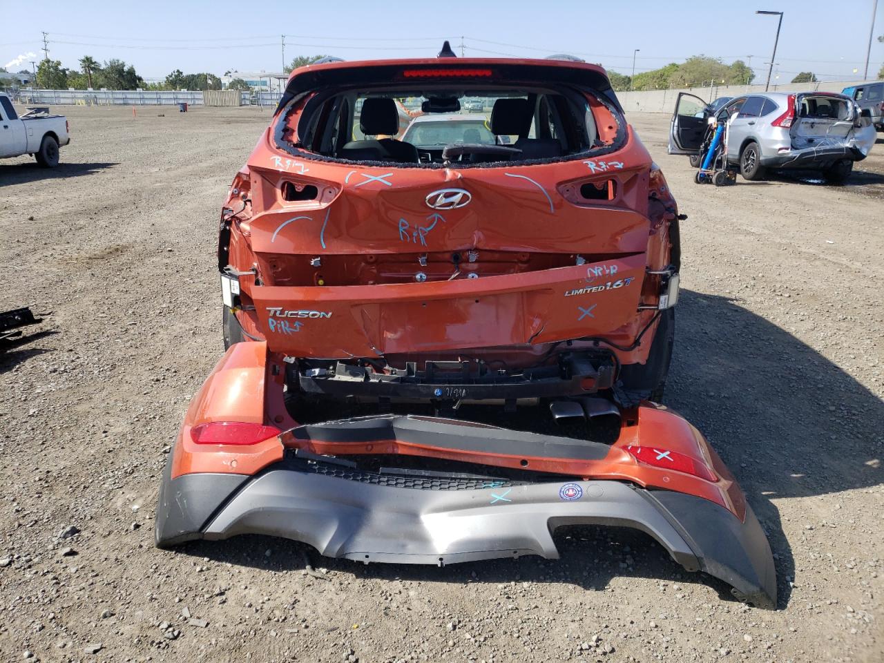 Photo 9 from auction – 2016 HYUNDAI TUCSON LIM with VIN KM8J33A22GU168993