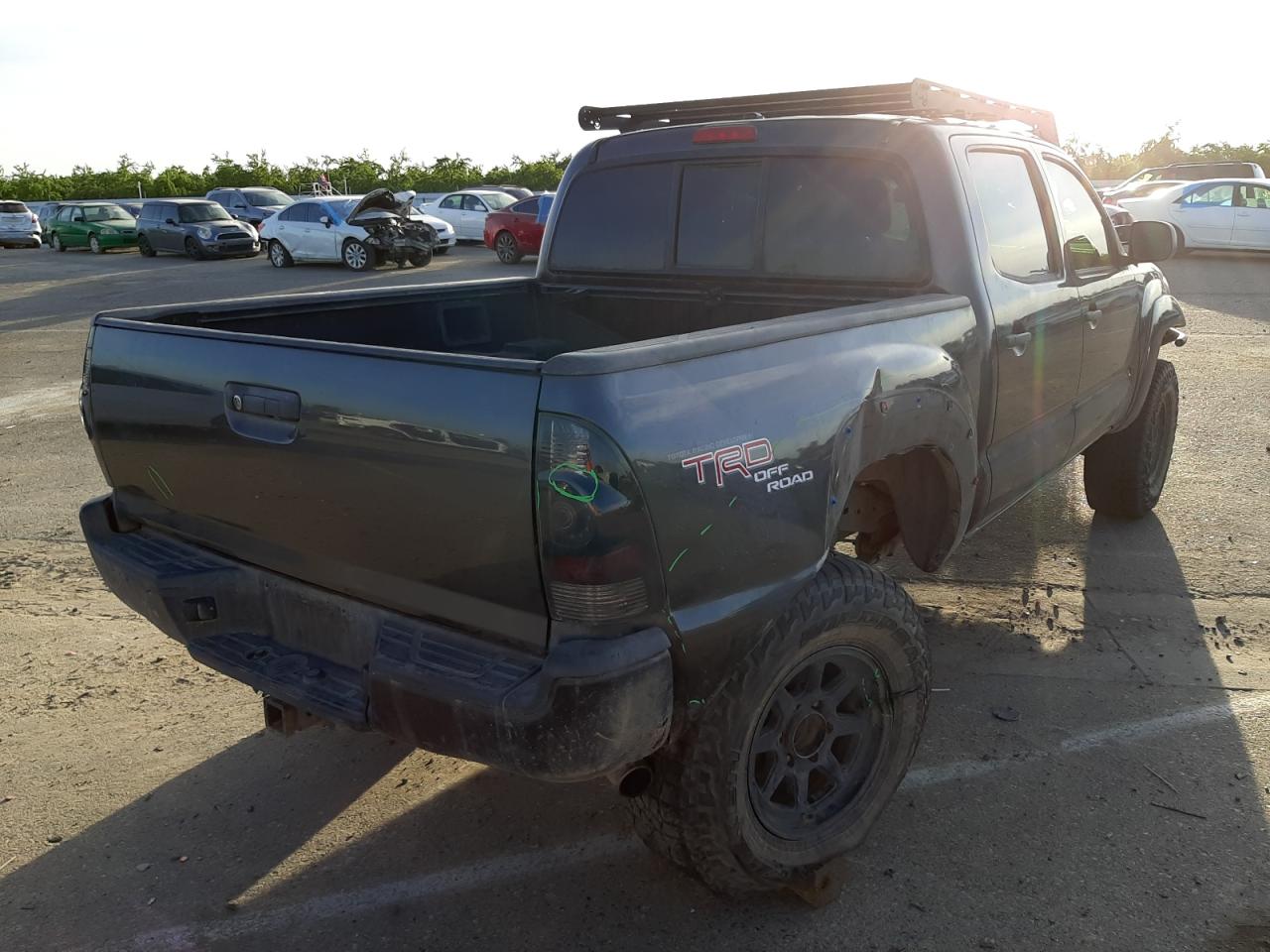 Photo 4 from auction – 2011 TOYOTA TACOMA DOU with VIN 3TMLU4EN7BM073069