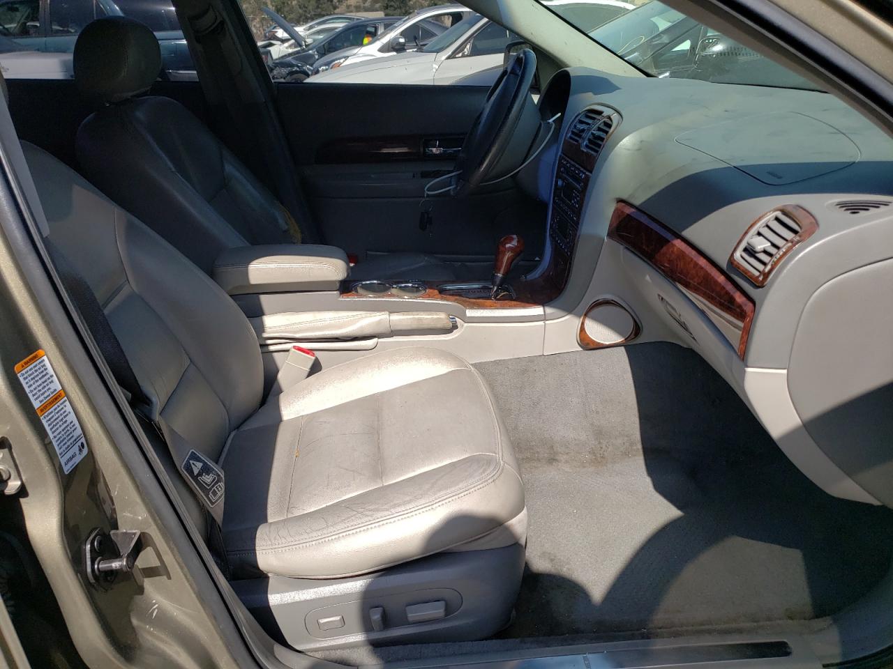 Photo 5 from auction – 2001 LINCOLN LS with VIN 1LNHM86S01Y675523