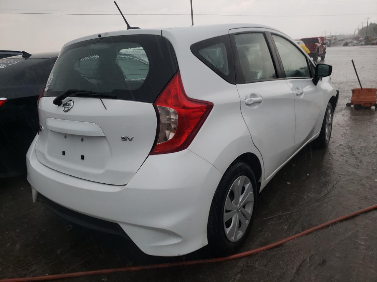 Photo 4 from auction – 2017 NISSAN VERSA NOTE with VIN 3N1CE2CP3HL358875