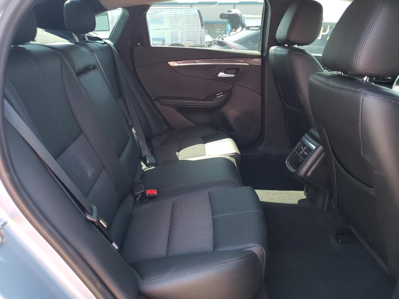 Photo 6 from auction – 2015 CHEVROLET IMPALA LT with VIN 1G1125S3XFU107652
