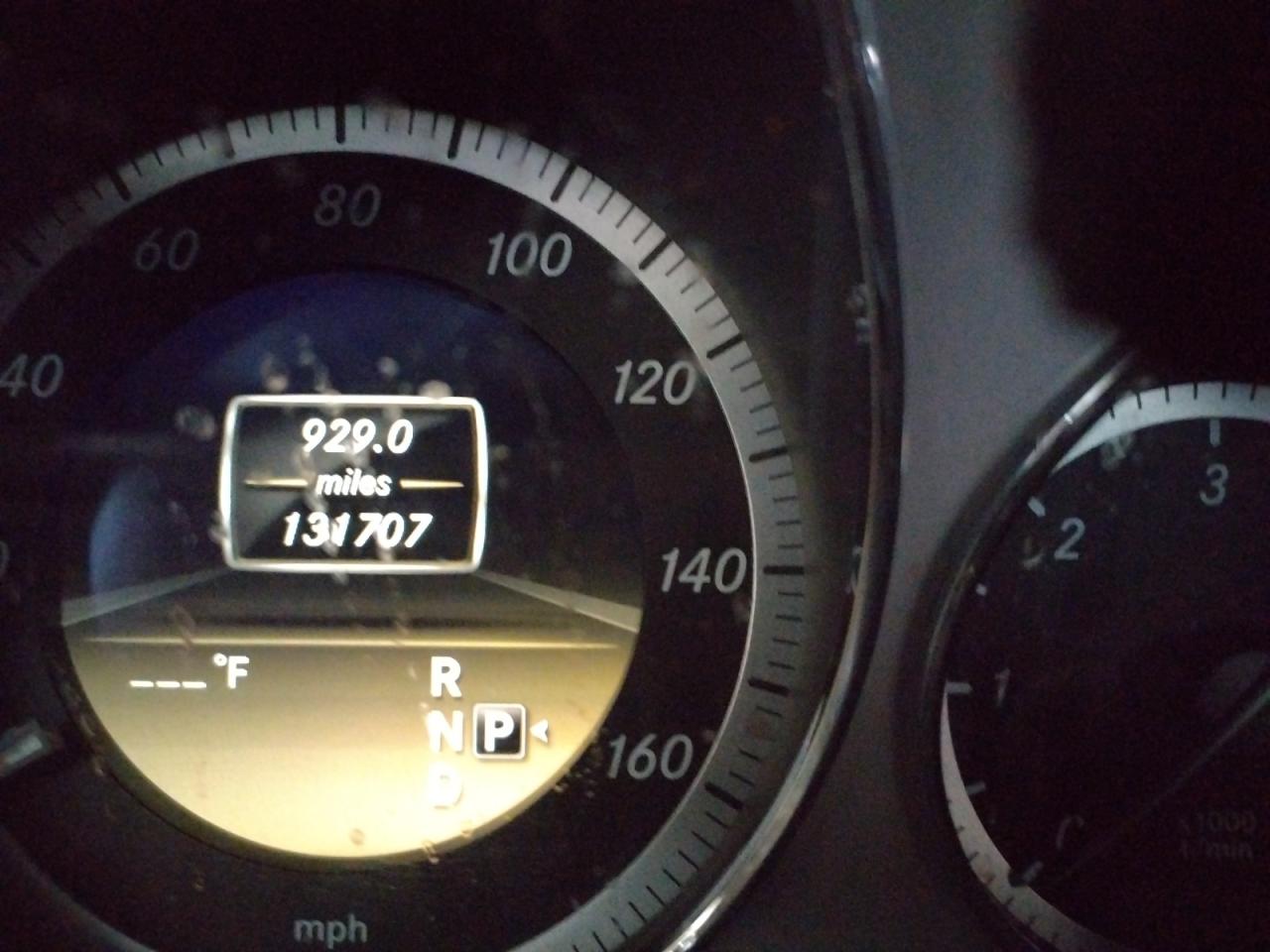 Photo 8 from auction – 2011 MERCEDES-BENZ E 350 BLUE with VIN WDDHF2EBXBA490764