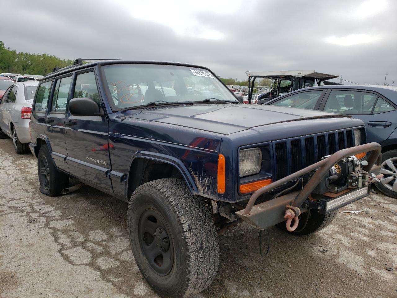 JEEP CHEROKEE C 2001 with VIN 1J4FF58S21L511201 - Photo from auction