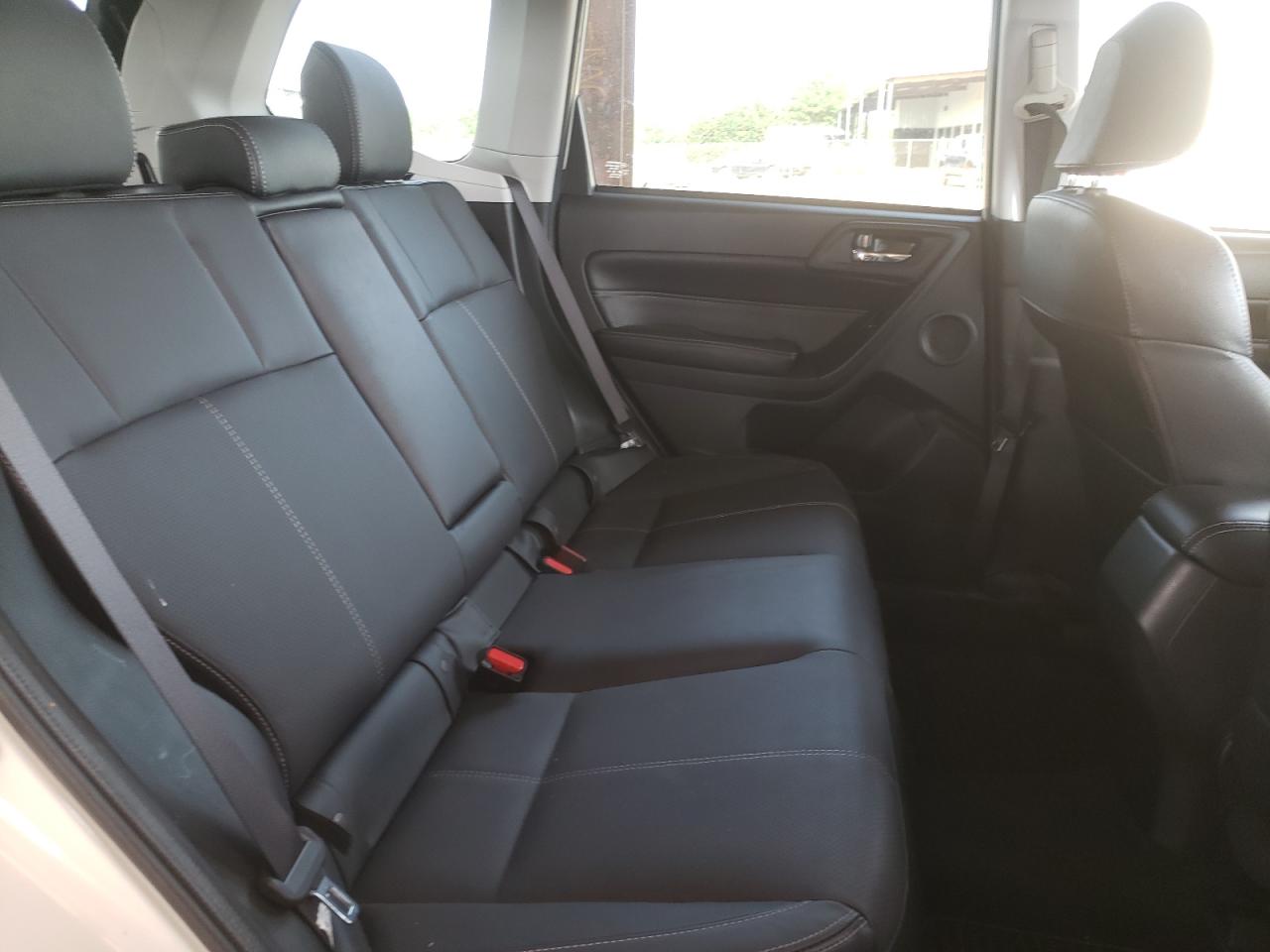 Photo 6 from auction – 2018 SUBARU FORESTER 2 with VIN JF2SJAWC3JH441915