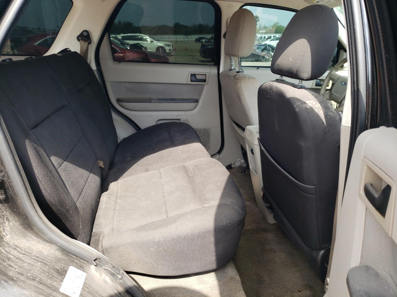 Photo 6 from auction – 2010 FORD ESCAPE XLT with VIN 1FMCU9D7XAKC85269