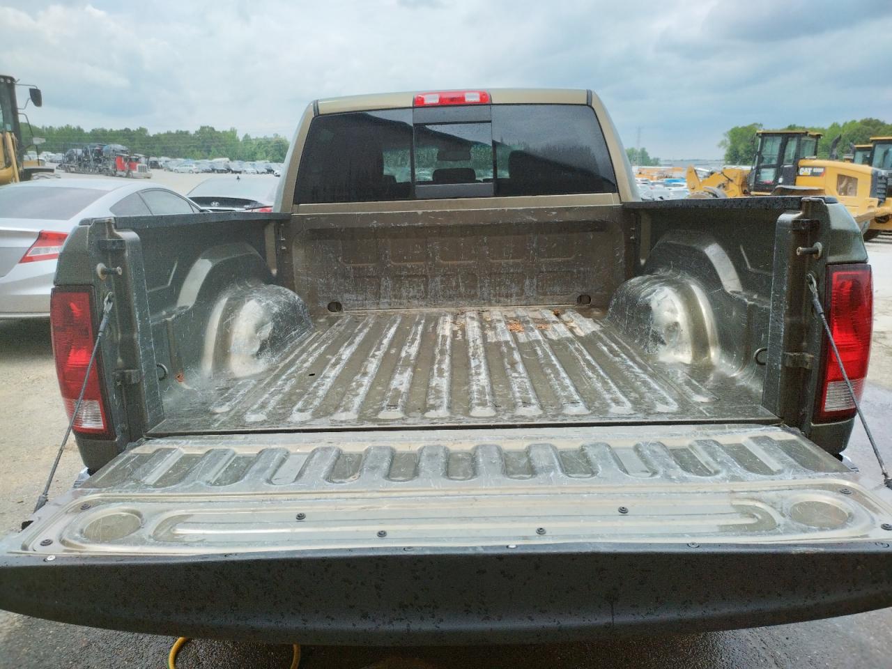 Photo 9 from auction – 2015 RAM 1500 SLT with VIN 3C6RR7LTXFG554721