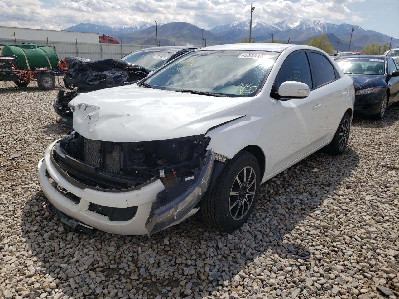 Photo 2 from auction – 2010 KIA FORTE EX with VIN KNAFU4A21A5881749