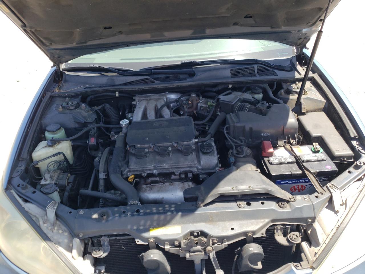 Photo 7 from auction – 2002 TOYOTA CAMRY LE with VIN 4T1BF30K52U500995
