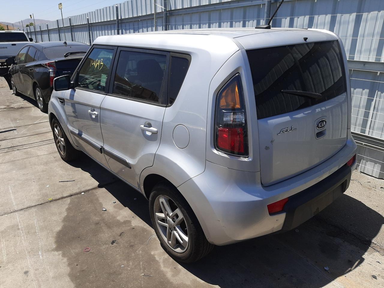 Photo 3 from auction – 2011 KIA SOUL + with VIN KNDJT2A26B7722493