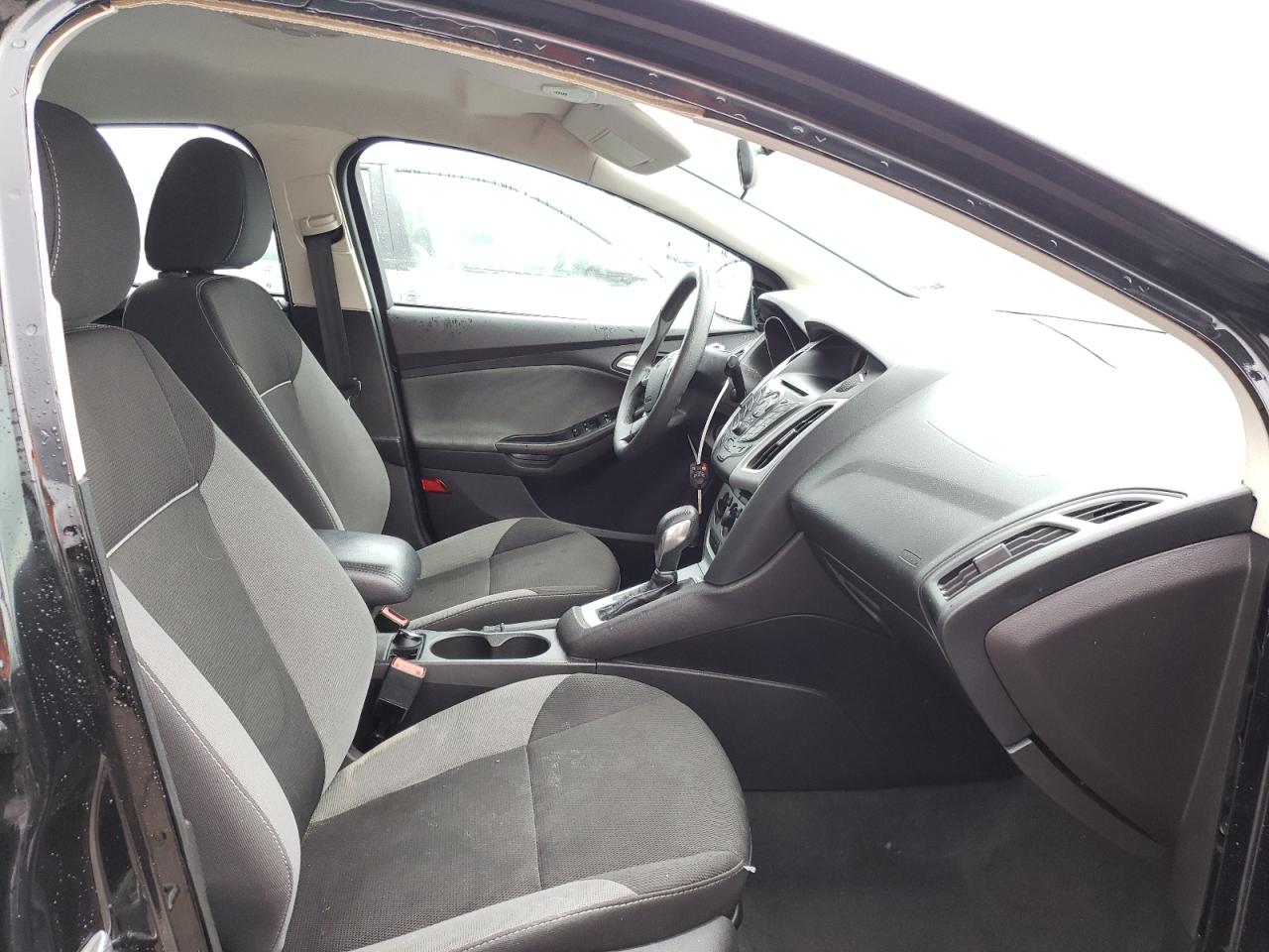 صورة رقم 5 من المزاد - 2014 FORD FOCUS SE مع VIN 1FADP3F24EL324328