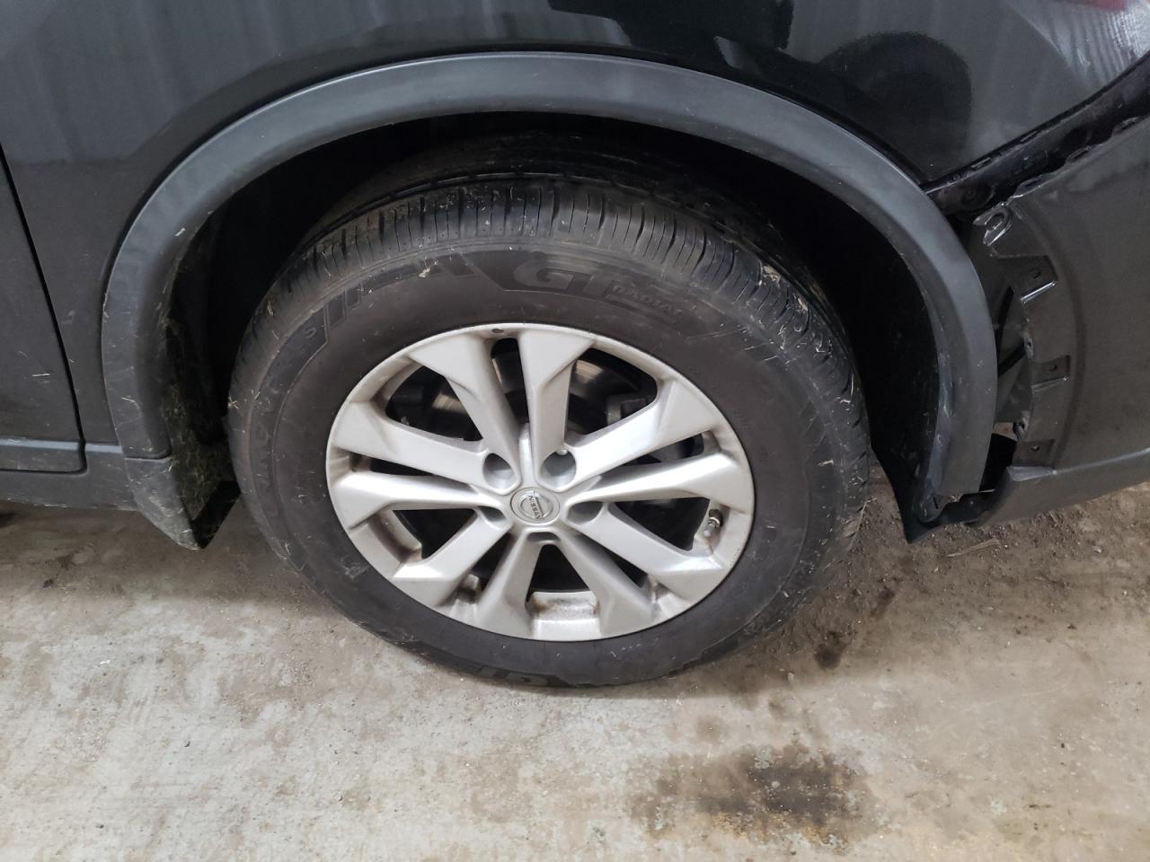 Photo 9 from auction – 2016 NISSAN ROGUE S with VIN KNMAT2MV1GP628339