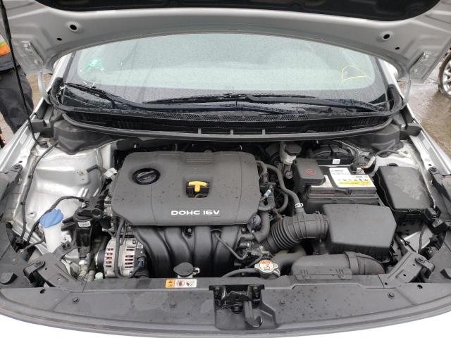 Photo 7 from auction – 2017 KIA FORTE LX with VIN 3KPFK4A77HE160080