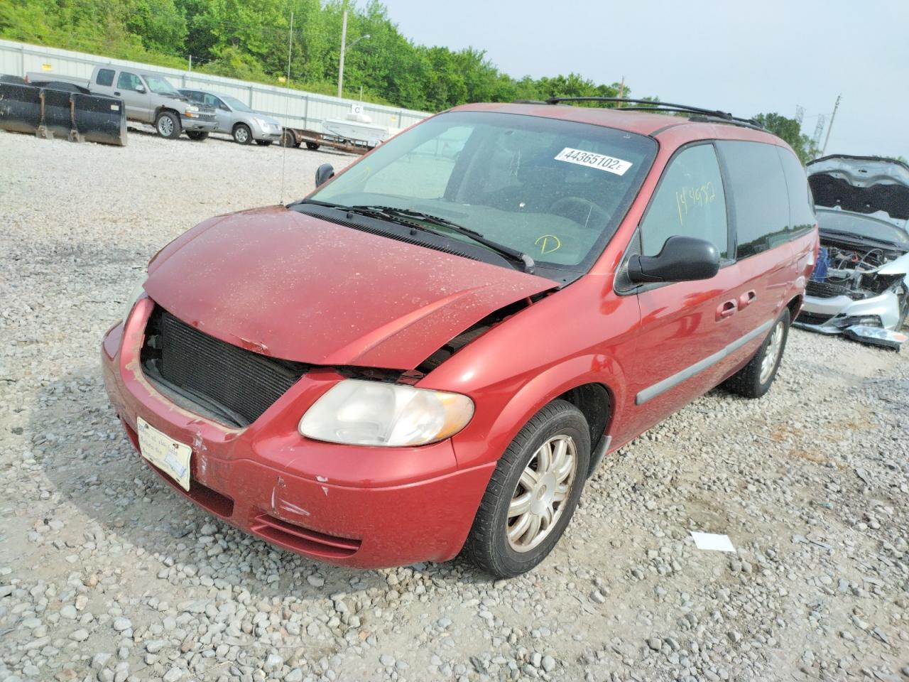 Photo 2 from auction – 2007 CHRYSLER TOWN & COU with VIN 1A4GJ45R27B173571