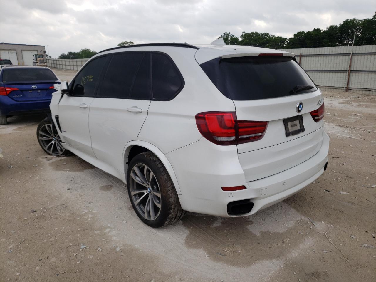 Photo 3 from auction – 2015 BMW X5 XDRIVE5 with VIN 5UXKR6C54F0J74363